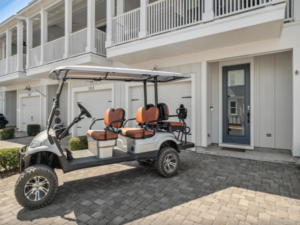 Luxury 5-Bedroom Vacation Townhome in Seagrove Beach - Golf Cart included